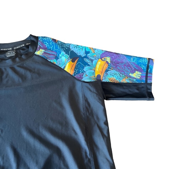 Men's Black Graphic Athletic T - Picture 2 of 4